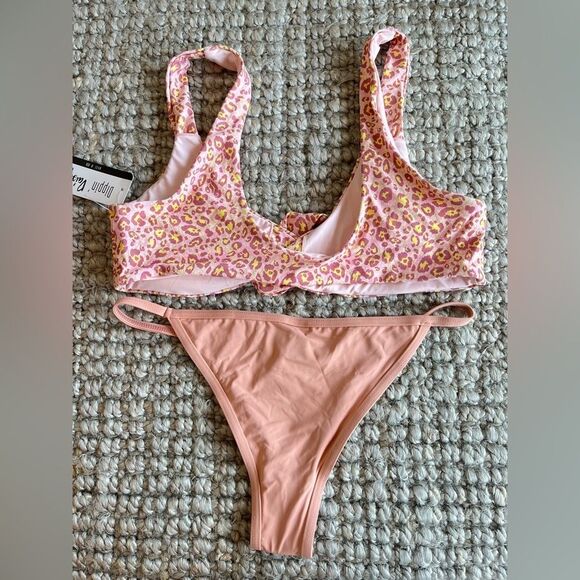 Buy 2 get 1 free Nwt Dippin’ Daisy’s cheetah animal print knot tie blush bikini - Picture 2 of 3